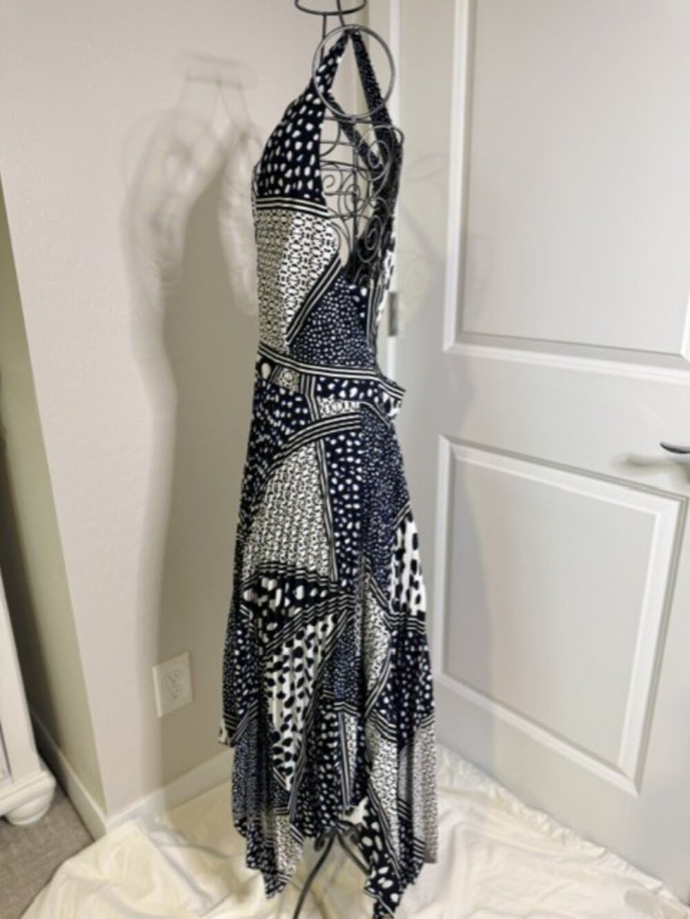 Express Blue Patchwork Criss Cross Halter Pleated Handkerchief Midi Dress size 8 - Picture 7 of 11
